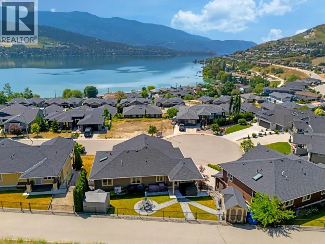 7229 Edgewater Place, Coldstream, British Columbia V1B4C5