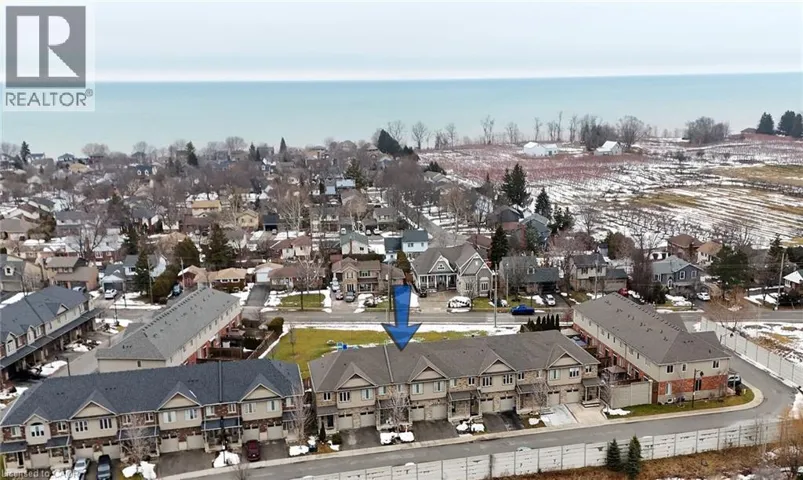 380 LAKE Street Unit# 45, Grimsby, Ontario L3M0E8
