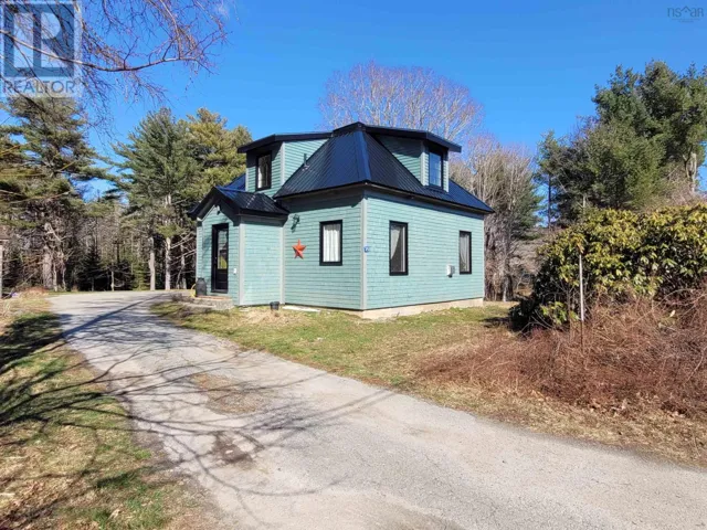 35 Mcdonald Road, White Point, Nova Scotia B0T1K0