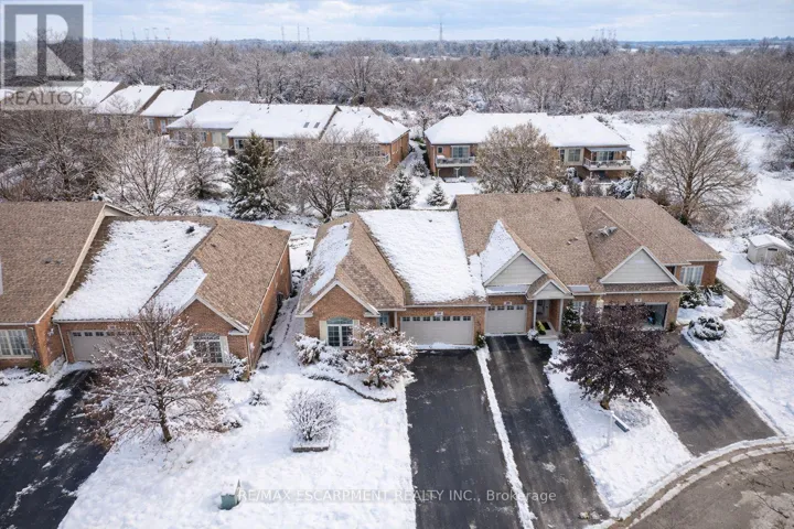 13 IRON BRIDGE COURT, Haldimand, Ontario N3W0A4