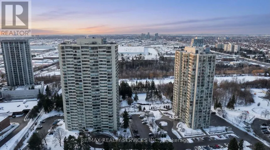 203 - 8 LISA STREET, Brampton (Queen Street Corridor), Ontario L6T4S6