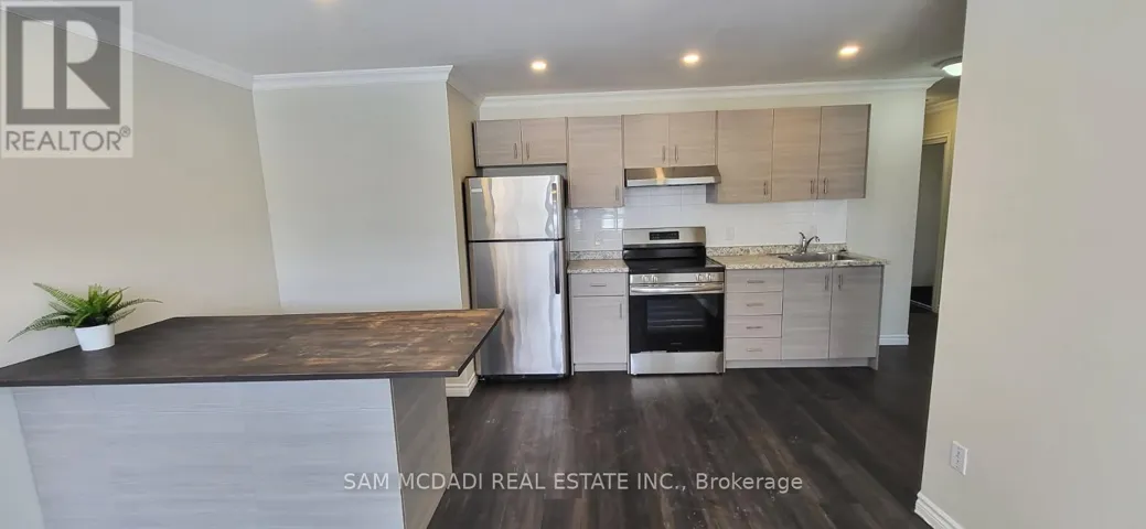 4 - 130 KING STREET E, Clarington (Bowmanville), Ontario L1C1N7