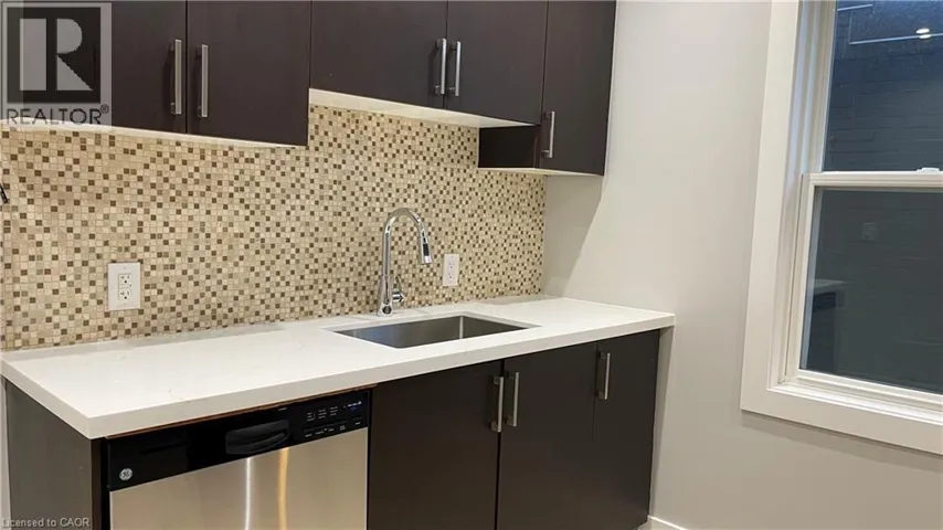 1544 KING Street E Unit# 301, Hamilton, Ontario L8K1S9