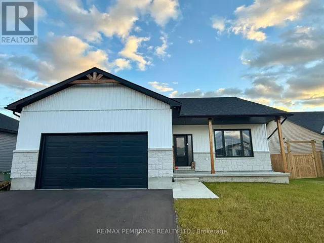 18 DURANT STREET, Petawawa, Ontario K8H0G2