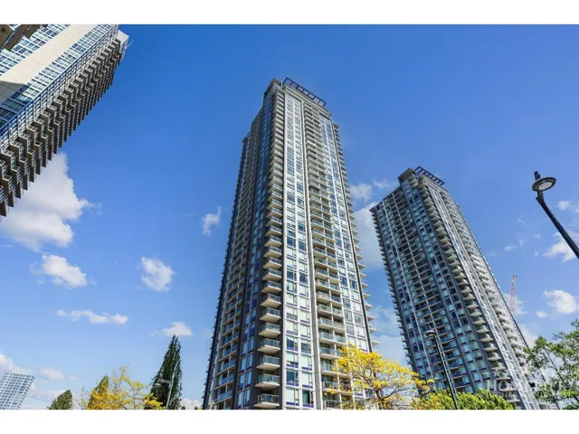 306 13696 100 AVENUE, Surrey, British Columbia V3T0L5