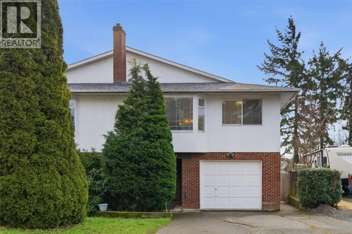 707 Stancombe Pl, Esquimalt, British Columbia V9A7E6