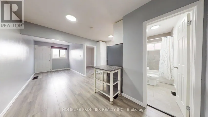 2 (UPPER) - 640 WILSON AVENUE, Toronto (Downsview-Roding-CFB), Ontario M3K1E1