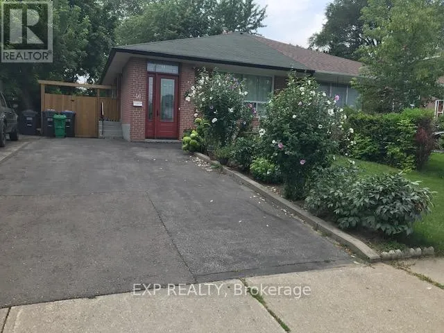 46 AUTUMN BOULEVARD, Brampton (Avondale), Ontario L6T2W2