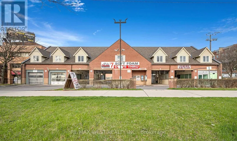 2800 JANE STREET, Toronto (Glenfield-Jane Heights), Ontario M3N2H9