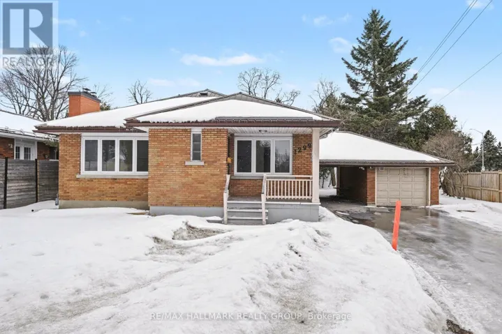 1299 EVANS BOULEVARD, Ottawa, Ontario K1H7T8
