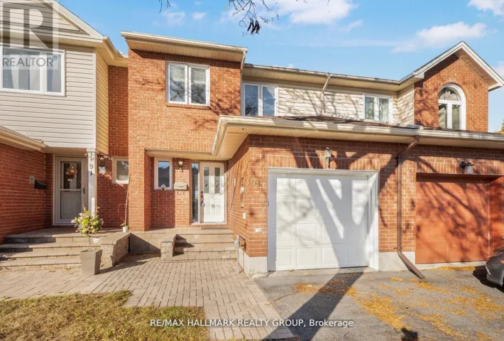 93 CEDAROCK DRIVE, Ottawa, Ontario K2M2H5
