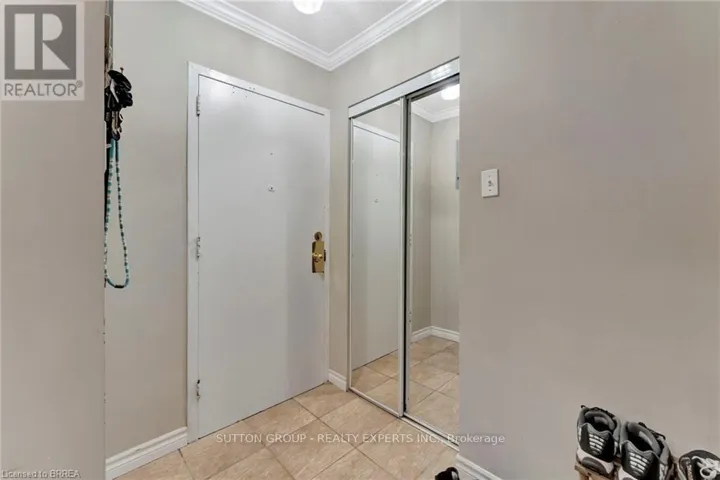 18 - 612 GREY STREET, Brantford, Ontario N3S4Y1