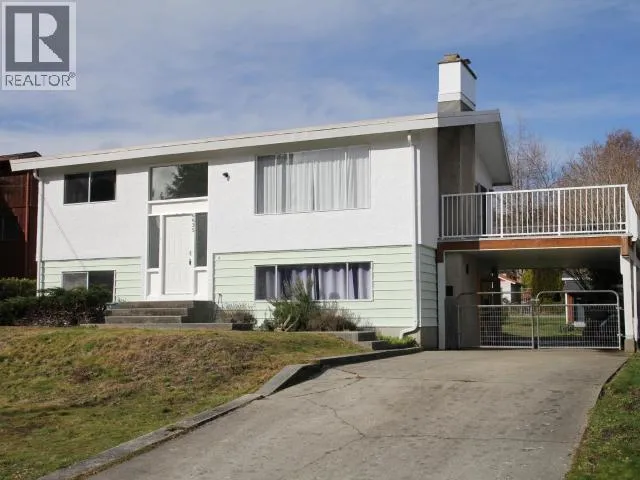 6635 DRAKE STREET, Powell River, British Columbia V8A3X6