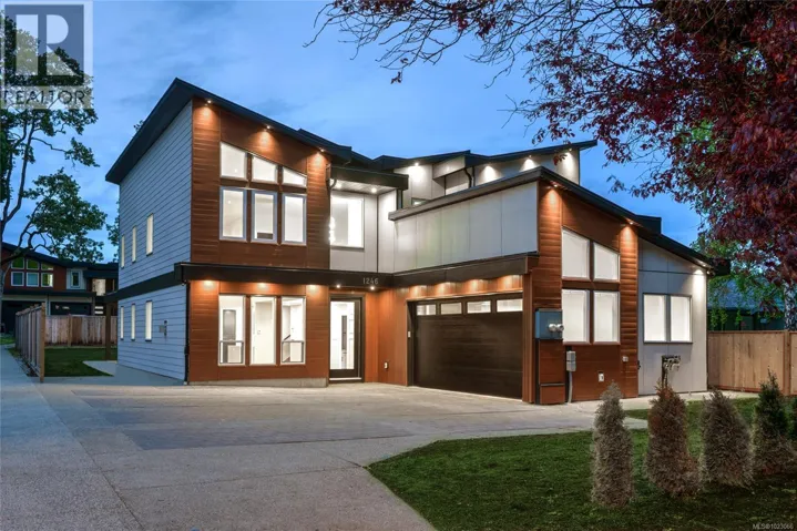 1246 Reynolds Rd, Saanich, British Columbia V8P2K7