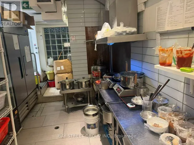 MAIN - 5315 YONGE STREET, Toronto (Willowdale East), Ontario M2N5R4