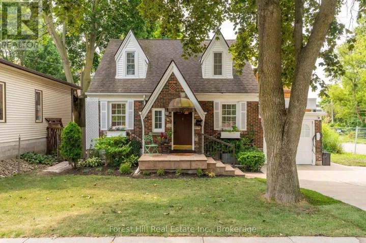 161 HERBERT STREET, Waterloo, Ontario N2J1T3