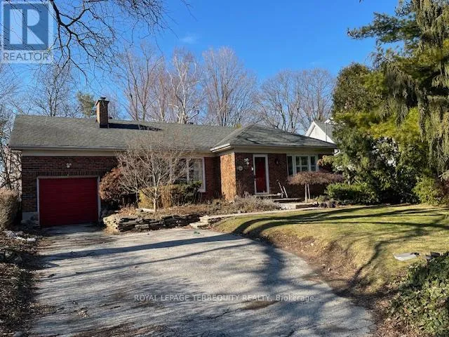 425 RIVER SIDE DRIVE, Oakville (CO Central), Ontario L6K3N6