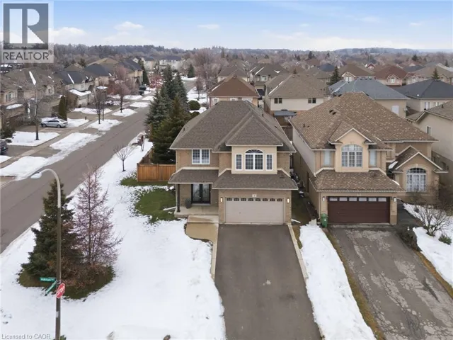 3 HOLKHAM Avenue, Hamilton, Ontario L9K1N8