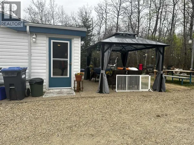 5111 47 Avenue, Sylvan Lake, Alberta T4S1G9