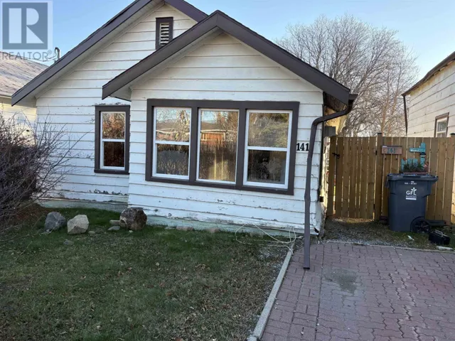 141 Pine ST, Thunder Bay, Ontario P7A5X4