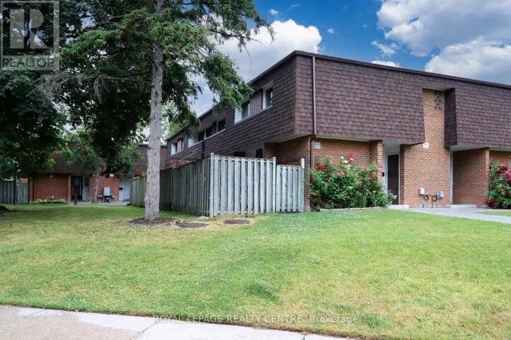11 - 444 SILVERSTONE DRIVE, Toronto (West Humber-Clairville), Ontario M9V3K8