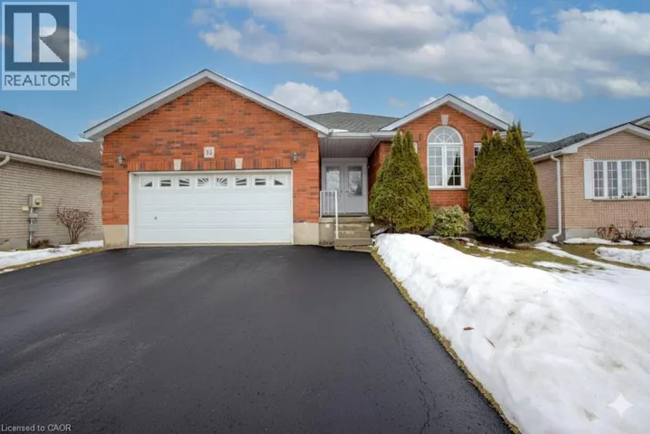 32 CHALK Court, Cambridge, Ontario N1T1Y6