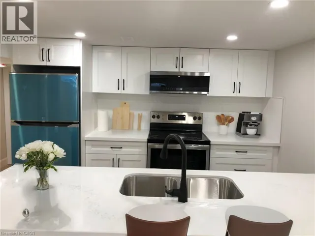 277 E 34TH Street Unit# Lower, Hamilton, Ontario L8V3W8