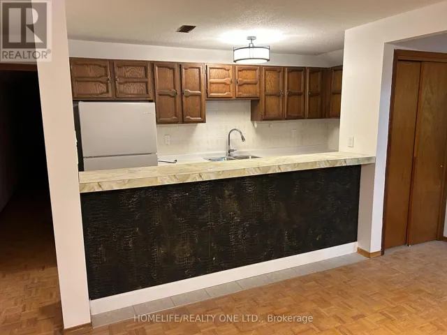 2ND FLR - 1402 KINGSTON ROAD, Toronto (Birchcliffe-Cliffside), Ontario M1N1R3