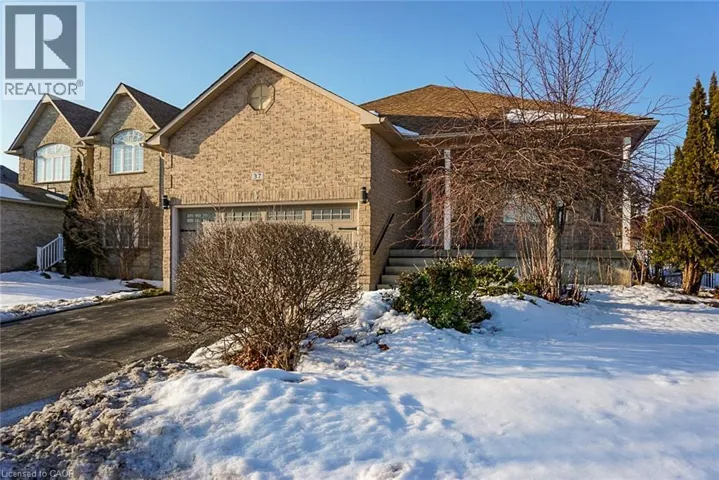 37 WATSON Crescent, Ayr, Ontario N0B1E0