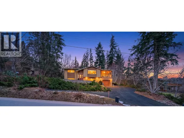 3111 Cedar Drive, Blind Bay, British Columbia V0E2W2
