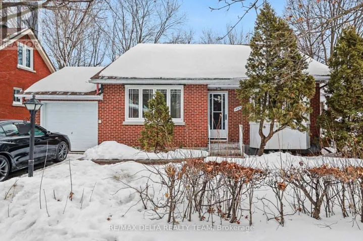 1465 MCROBIE AVENUE, Ottawa, Ontario K1H7E2