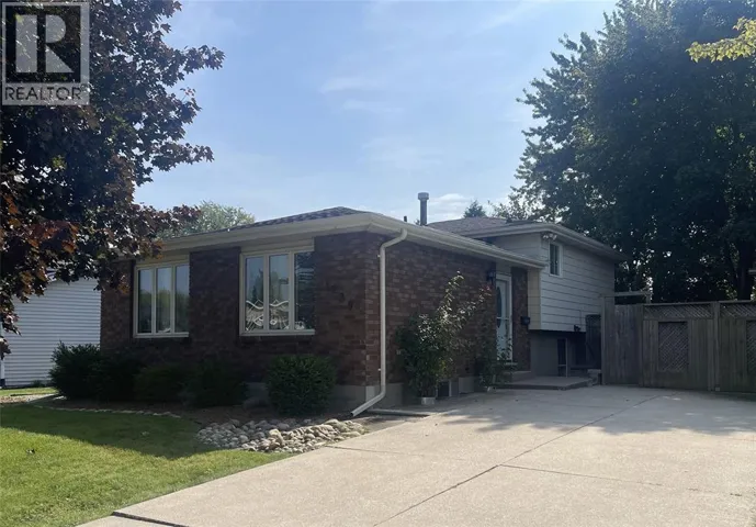 1239 NORFOLK AVENUE Unit# MAIN, Sarnia, Ontario N7S5E2