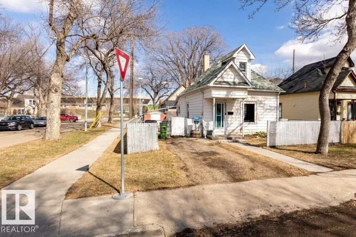 10933 93 ST NW, Edmonton, Alberta T5H1Z1