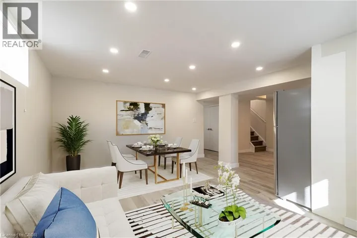 196 UPPER PARADISE Road Unit# 2, Hamilton, Ontario L9C5B9