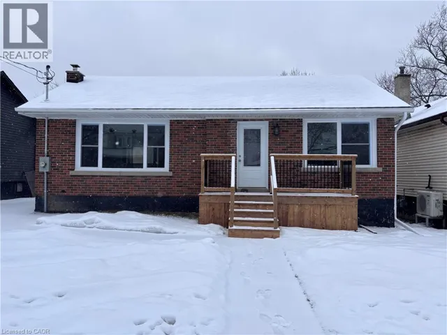 300 EAST 43RD Street, Hamilton, Ontario L8T3C7