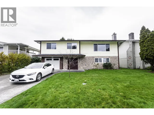 7111 CAVELIER COURT, Richmond, British Columbia V7C4J7