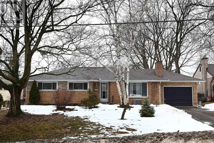 12 MOUNTSFIELD DRIVE, London South (South G), Ontario N6C2S5