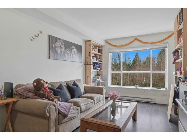 313 10688 140 STREET, Surrey, British Columbia V3T0M6