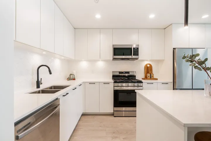 G408 8380 200A STREET, Langley, British Columbia V2Y3S5