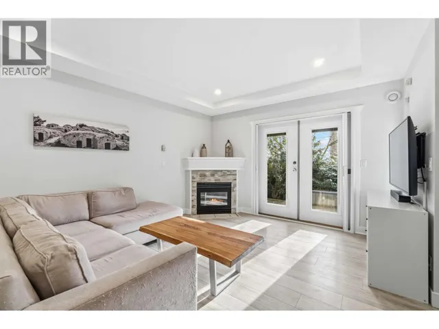 104 1423 BRUNETTE AVENUE, Coquitlam, British Columbia V3K7A2