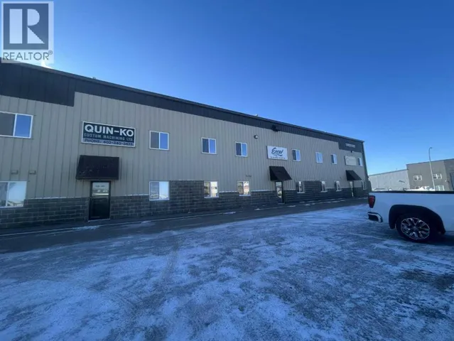 102, 201 Clearview Drive, Rural Red Deer County, Alberta T0M1R0