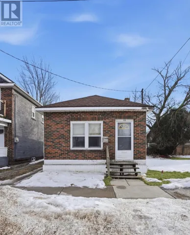 83 NICKEL STREET, Port Colborne (East Village), Ontario L3K1B5