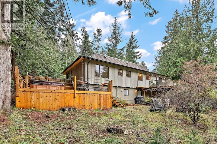 1166 Cloake Hill Rd, North Saanich, British Columbia V8L5K2
