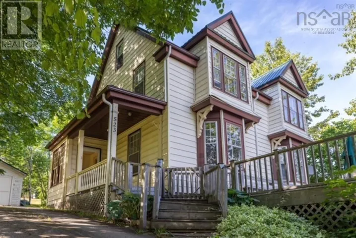 523 Chebucto Street, Baddeck, Nova Scotia B0E1B0