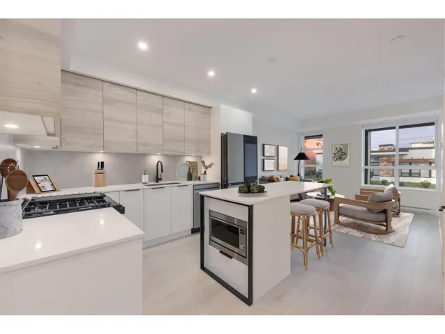 604 30494 CARDINAL AVENUE, Abbotsford, British Columbia V2T0A5