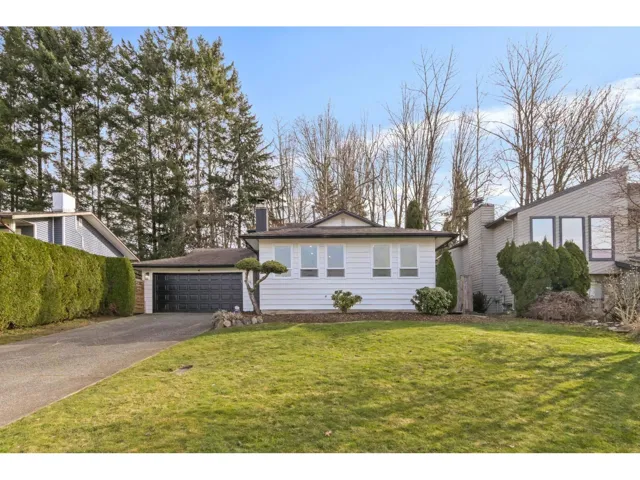 3674 NICOMEN PLACE, Abbotsford, British Columbia V3G1J1