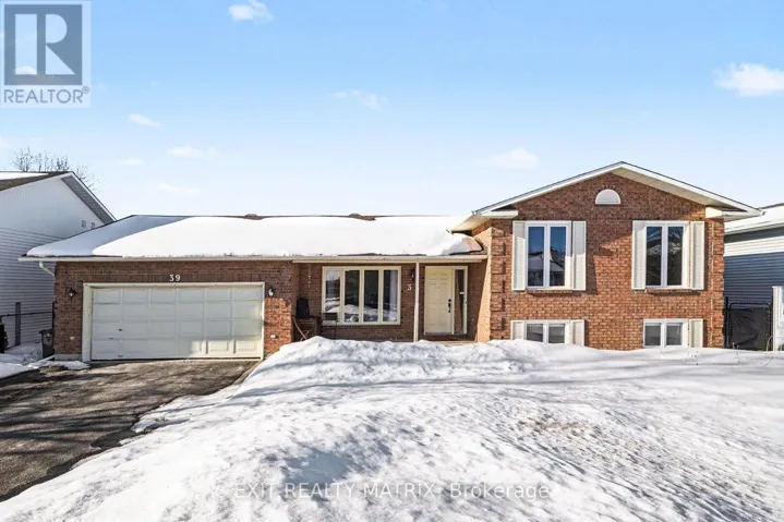 39 LAPOINTE BOULEVARD, Russell, Ontario K0A1W0