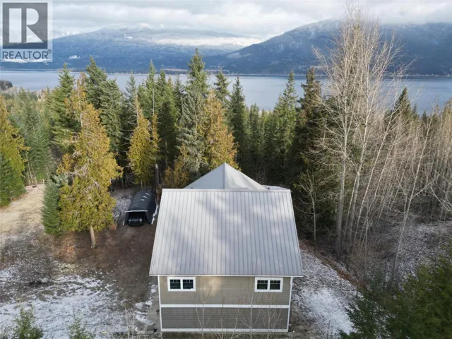 3970 Talin Place, Eagle Bay, British Columbia V0E1T0