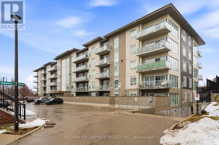 413 - 16 MARKLE CRESCENT, Hamilton (Ancaster), Ontario L9G0H4