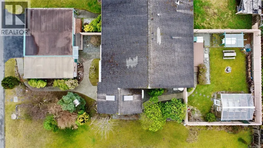 7710 Cedar Pl, Port Hardy, British Columbia V0N2P0
